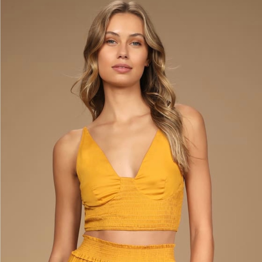 Soft satin golden top/bralette 💛